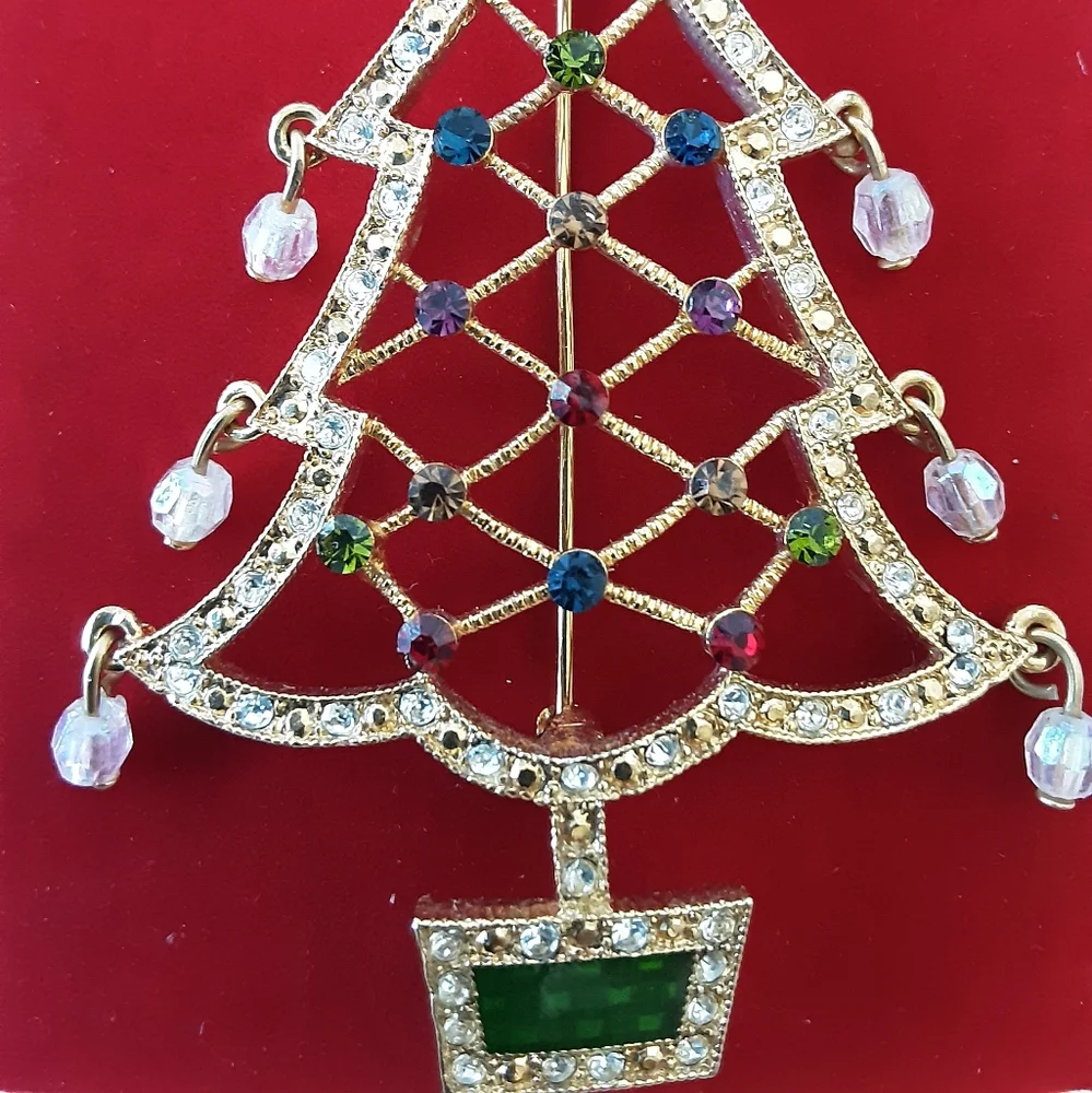 AVON 2005 2nd Annual Rhinestone Christmas Tree Holiday Brooch Vtg/NIB
